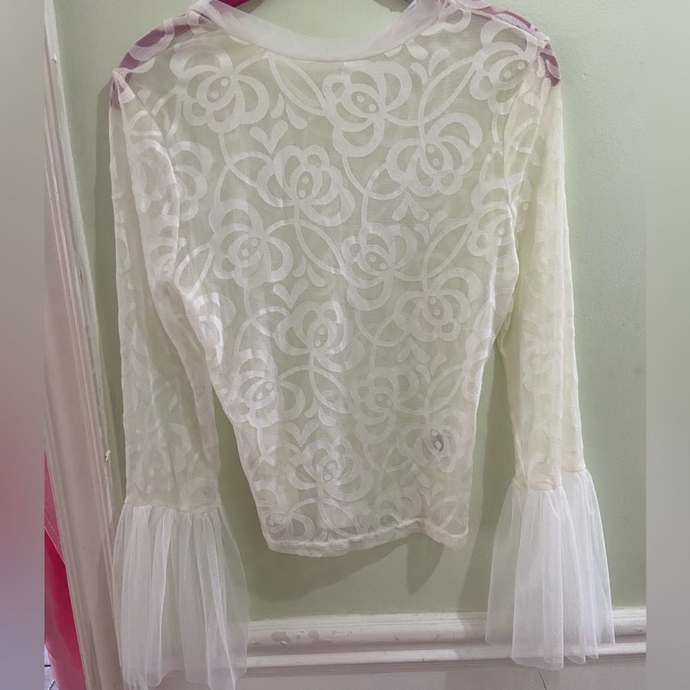 5/$30 White mesh top blouse ❤️